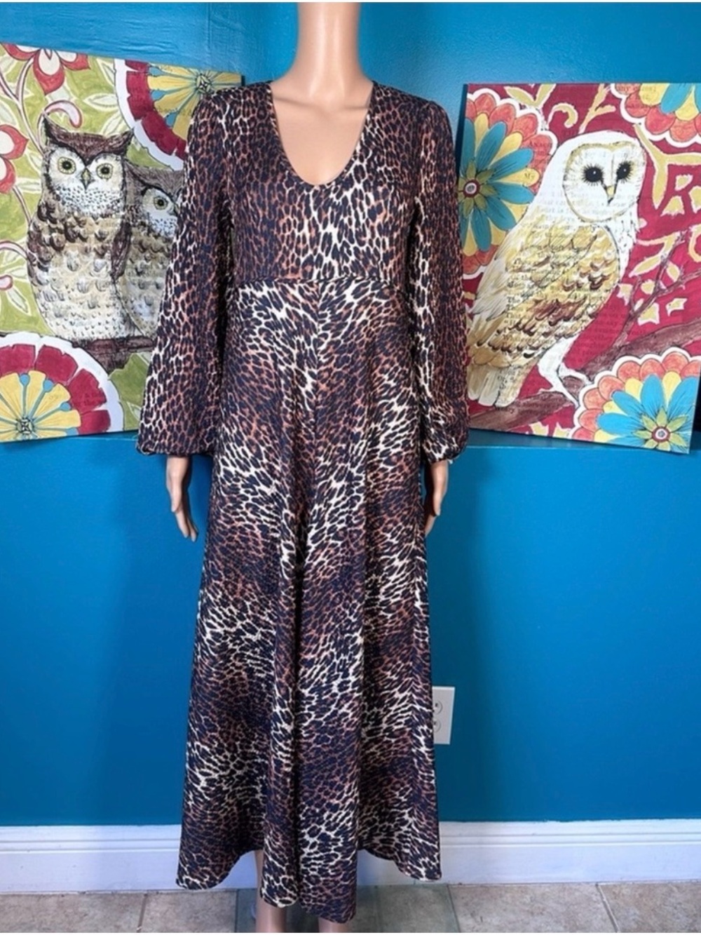 Tyler Boe Maxi Dress Women's Size 4 Leopard Print Long Sleeve V-Neck‎